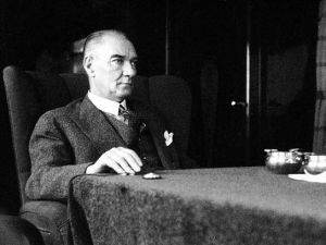 Görmediğiniz fotoğraflarıyla Atatürk