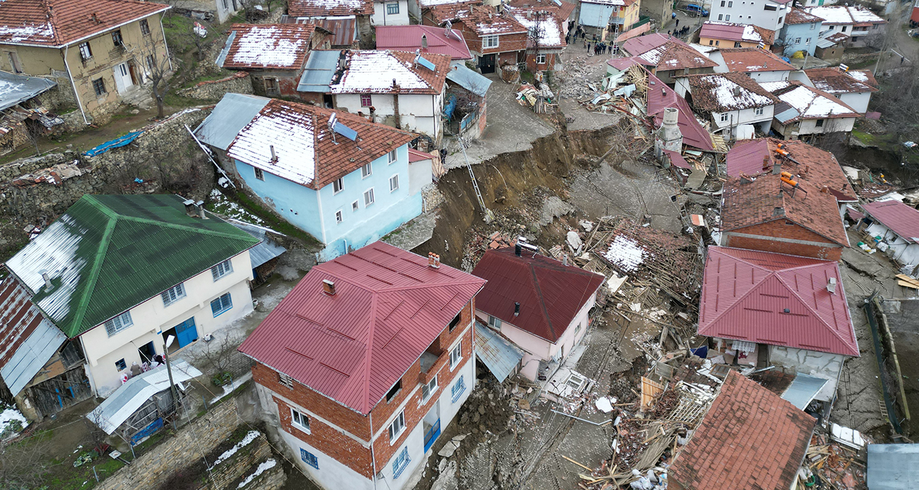 Tokat’ta toprak kayması sonucu birçok evin yıkıldığı köyle ilgili korkutan iddia
