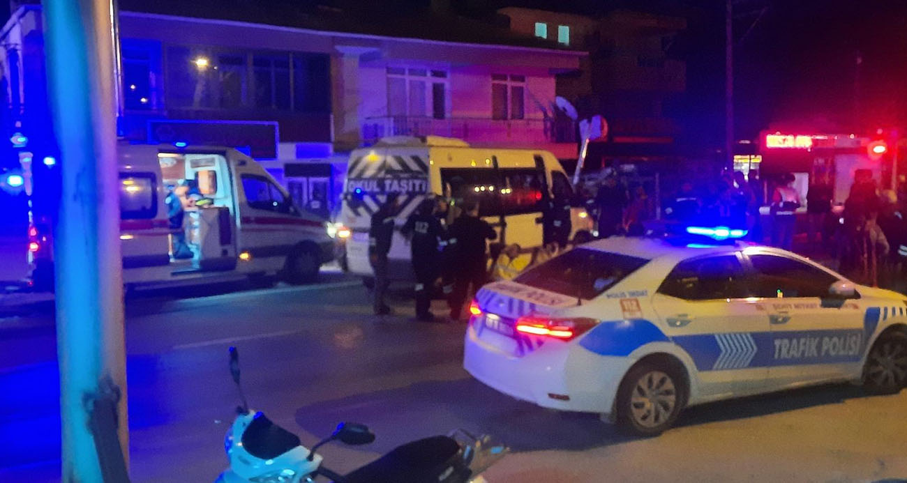 Milas’ta servis minibüsleri çarpıştı: 29 yaralı