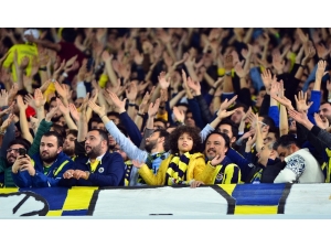 Süper Lig: Fenerbahçe: 0 - Kasımpaşa: 0 (Maç Devam Ediyor)