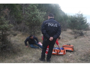 Ormanda Kaybolan Yaralı Vatandaşı Umke Kurtardı