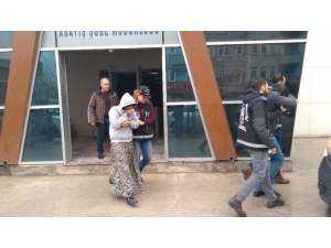 Aile Boyu Teker Hırsızları Son Vurguna Giderken Yakalandı