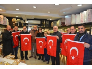 Esnaf Odası’ndan Afrin’e Türk Bayraklı Destek