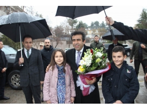Vali Güzeoğlu, Ergani’de Muhtarlarla Bir Araya Geldi