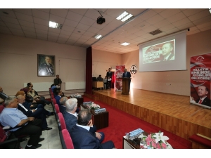 Başkan Çelik, Ak Parti Niğde İl Başkanlığı’nın Düzenlediği Siyaset Akademisi’nde Ders Verdi