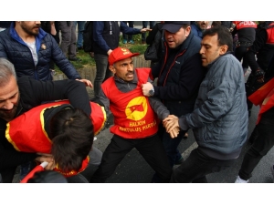 Beşiktaş’ta Polis, Taksim’e Yürümek İsteyen Göstericilere Müdahale Etti