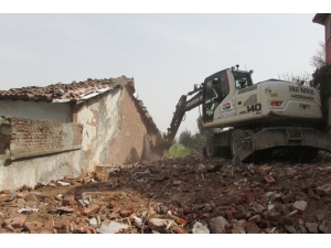 Osmangazi’de 72 Metruk Bina Yıkıldı