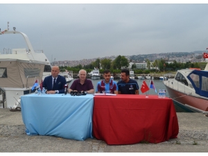 Trabzonspor, Majid Hossein’e Yat Limanında Sözleşme İmzalattı