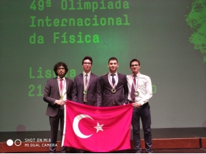 Bahçeşehir Koleji Portekiz’den Madalyalarla Döndü