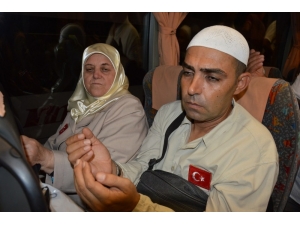 Manisalı Hacı Adayları Dualarla Uğurlandı