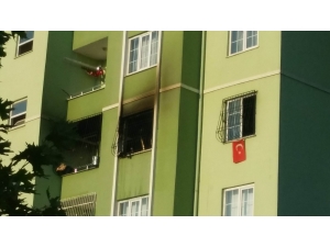 Gaziantep’te Apartmanda Çıkan Yangın Korkuttu