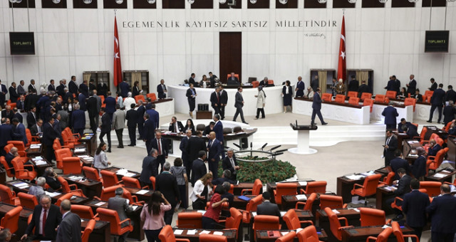 Meclis'e 9'uncu Parti Geliyor! Hdp'li Barış Atay Ve Erkan Baş Türkiye İşçi Partisi'ne Katılma Sinyali Verdi