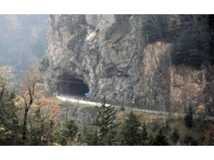 Karadeniz’in İlk Ve Tek El Yapımı Tüneli İlgi Çekiyor