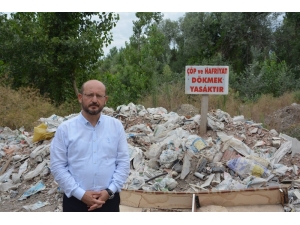 Başkan Özcan Çevreyi Kirletenlere Tepki Gösterdi