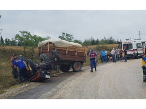 Bilecik’te Traktör İle Otomobil Çarpıştı: 1 Ölü, 2 Yaralı