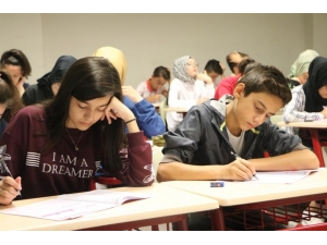 Akademi Lise’ye Rekor Başvuru