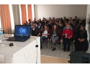 Yüksekova’da ‘Kadına Yönelik Şiddetle Mücadele’ Semineri