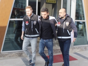 Ptt Ve Avm’yi Soyan Cezaevi Firarisi Tutuklandı