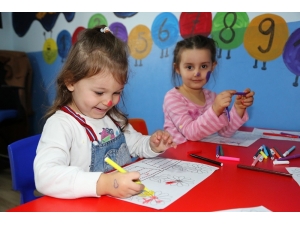 Ataşehirli Kadınlar Meslek Sahibi Oluyor