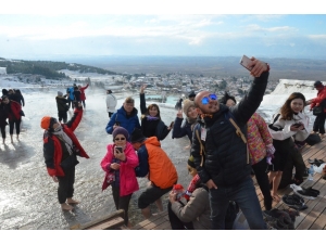 Pamukkale’de "Müzelerde Selfie Günü" Kutlandı
