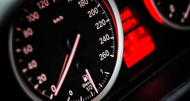 Ab'den Otomobillere Zorunlu Hız Sınırlama Sistemi