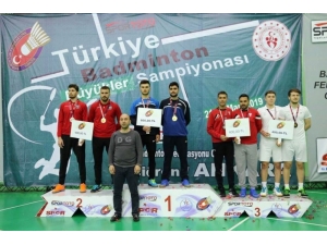 İhlas Koleji Öğrencisi Badmintonda Türkiye Üçüncüsü Oldu