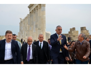 Bakan Ersoy: "Antik Kentler 4-5 Yıl İçinde Efes Standardına Ulaşabilir"