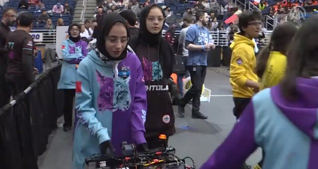 Türk Liseleri New York'ta Robot Yarışmasında Boy Gösteriyor