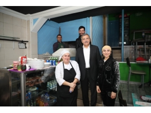 Beykoz Belediye Başkan Adayı Murat Aydın’ın Esnaf Ziyareti Renkli Görüntülere Sahne Oldu