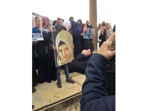 Mescidi Aksa’da Filistinli Tutuklulara Destek Gösterisi