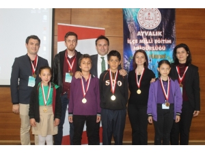 Ayvalıklı Gençler Eğlenirken Düşünmesini Öğrendi