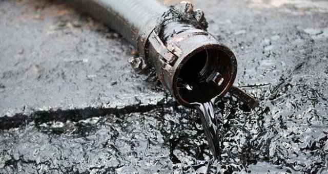 Rusya'da 'kirli Petrol' Skandalı Nedeniyle 4 Gözaltı