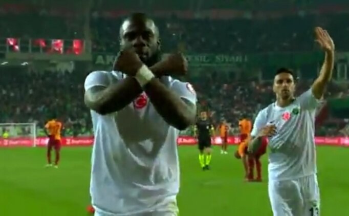 Akhisarspor'un Golü Sonrası Olay!