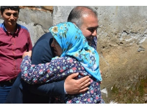 Şehit Annesi İstedi Belediye Yaptı