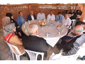 İlkay Gündoğan Kardeşinin Mutlu Gününe Ortak Olamadı