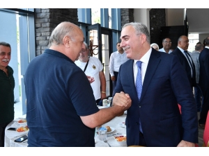 Sultangazi Belediyesi Gazileri Bir Araya Getirdi