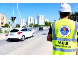 Tarsus’ta Kazalara Karşı Ledli Trafik Sinyalizasyon Sistemi