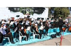 İzmir Devlet Senfoni Orkestrası Erzincan Garı’nda Konser Verdi