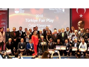 Meü Öğretim Üyesi Gümüş’e, Türkiye Milli Olimpiyat Komitesinden Şeref Diploması