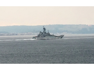 Rus Savaş Gemisi ’Azov’ Çanakkale Boğazı’ndan Geçti