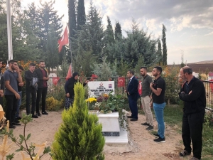 Üniversiteli Öğrencilerden Şehit Ailesine Anlamlı Ziyaret