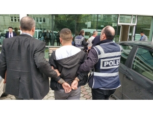 Firariyi Yakamaya Çalışan Polise Mukavemette Bulunan 3 Kişi Tutuklandı
