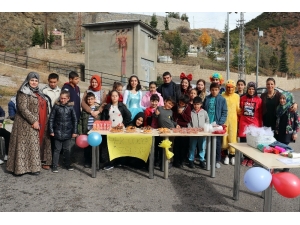 Üniversite Öğrencileri Özel Kardeşlerine Unutulmaz Anlar Yaşattı