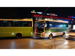 2 Halk Otobüsü Çarpıştı: 1 Yaralı