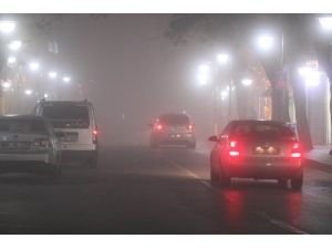 Aksaray’da Yoğun Sis Trafiği Olumsuz Etkiliyor
