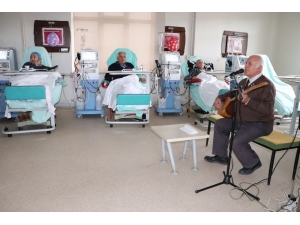 Diyaliz Hastaları Şarkılarla Moral Buldu