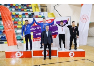 Kağıtsporlu Güreşçiler Türkiye Şampiyonası’nda Yerini Aldı