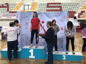 Balıkesirli Güreşçi Derya Karaduman Türkiye Şampiyonu Oldu