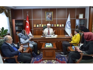 Rus Öğretmen Ezandan Etkilendi Müslüman Oldu