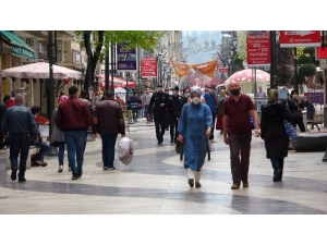 Ordu Sokaklarında İnsan Yoğunluğu